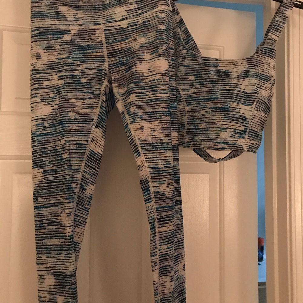 Lululemon Yoga/ exercise outfit